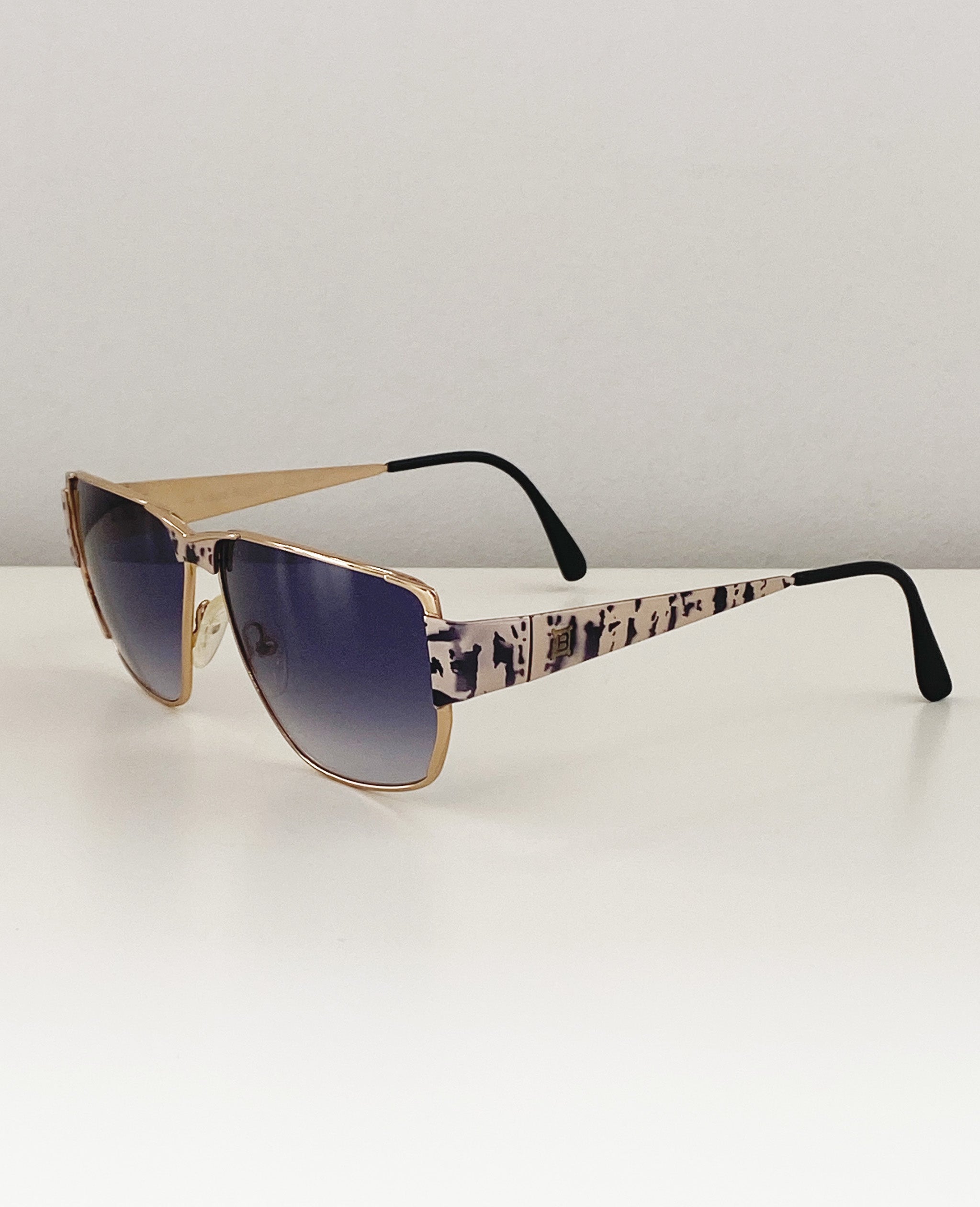 Sunglasses with Ink Splatter Pattern