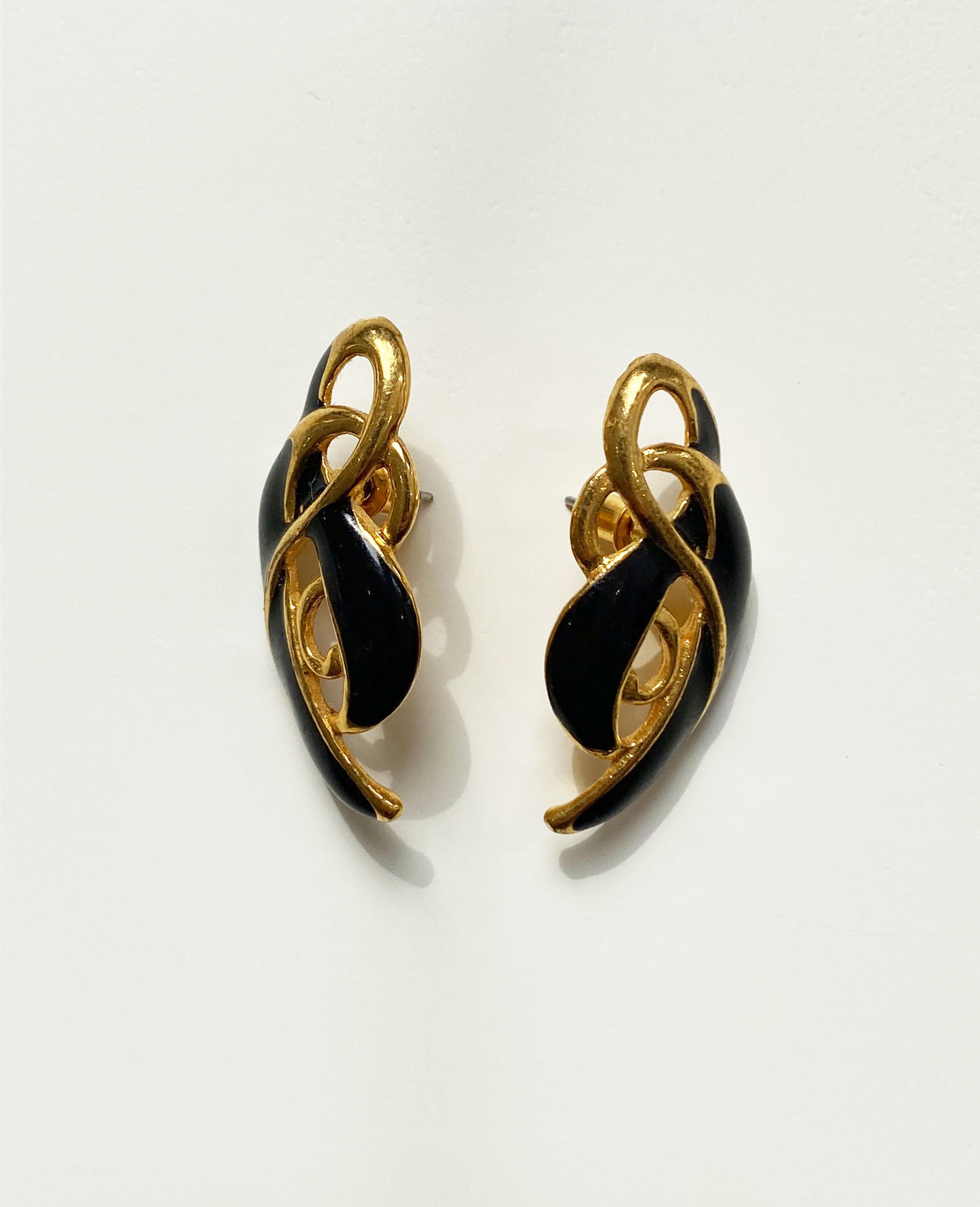 Clef Black and Gold Earrings