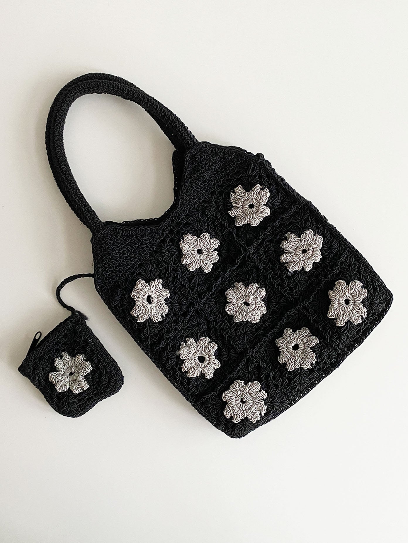 Black and Gray Flower Knit Bag With Coin Purse